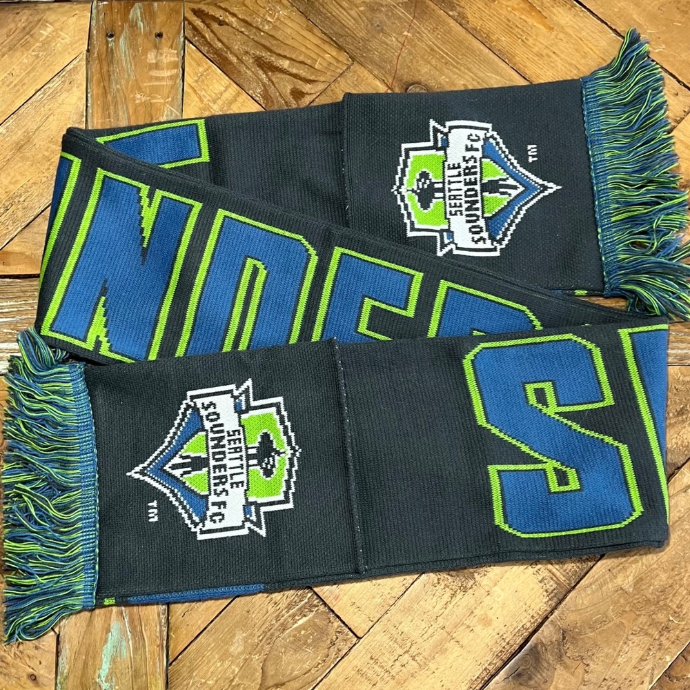 Seattle Sounders FC Adidas‎ Knit Scarf Pockets Blue Green Gray Fringe